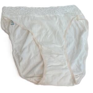 Vintage Myonne White Hi Leg Panties Bloomers Size 6 New